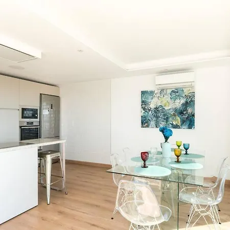 Apartament Magnifico Atico En Frente De La Feria Sewilla