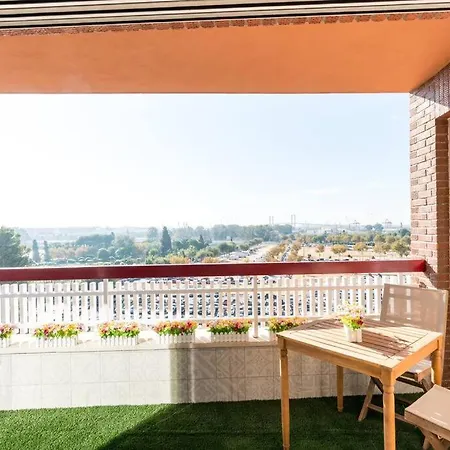 Magnifico Atico En Frente De La Feria Appartement *